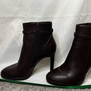 The Limited Dark Brown Heeled Boots